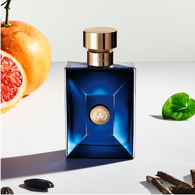 Versace Dylan Blue Pour Homme Eau de Toilette life